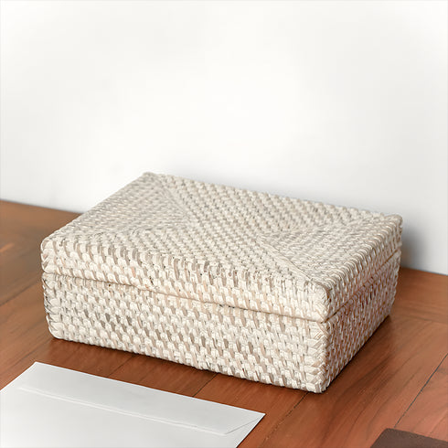 Small wicker basket with lid with 5 available colours - Coastal Villa Homeware